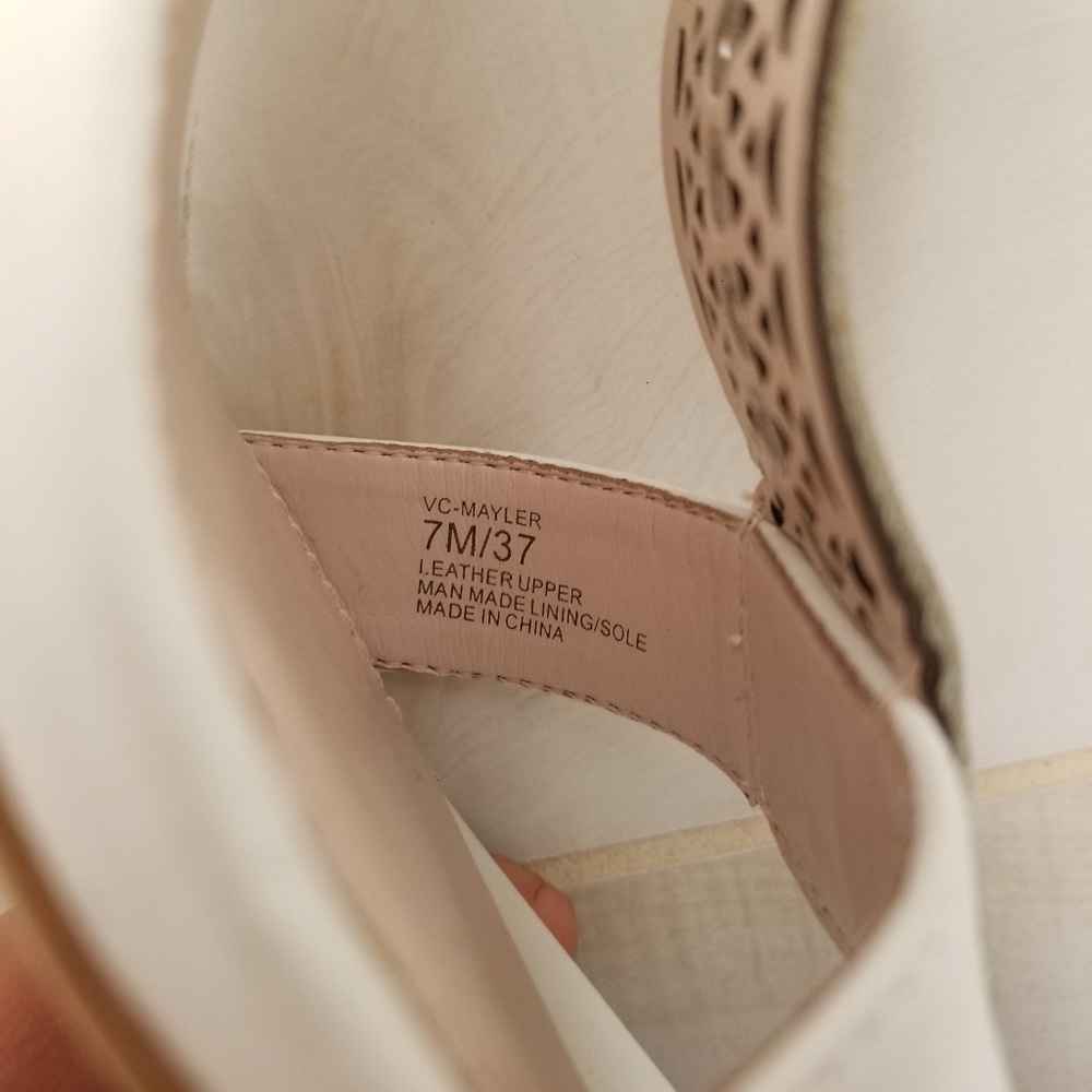 Vince Camuto Mayler Bone Leather Sandals 7 T Strap - Picture 8 of 8